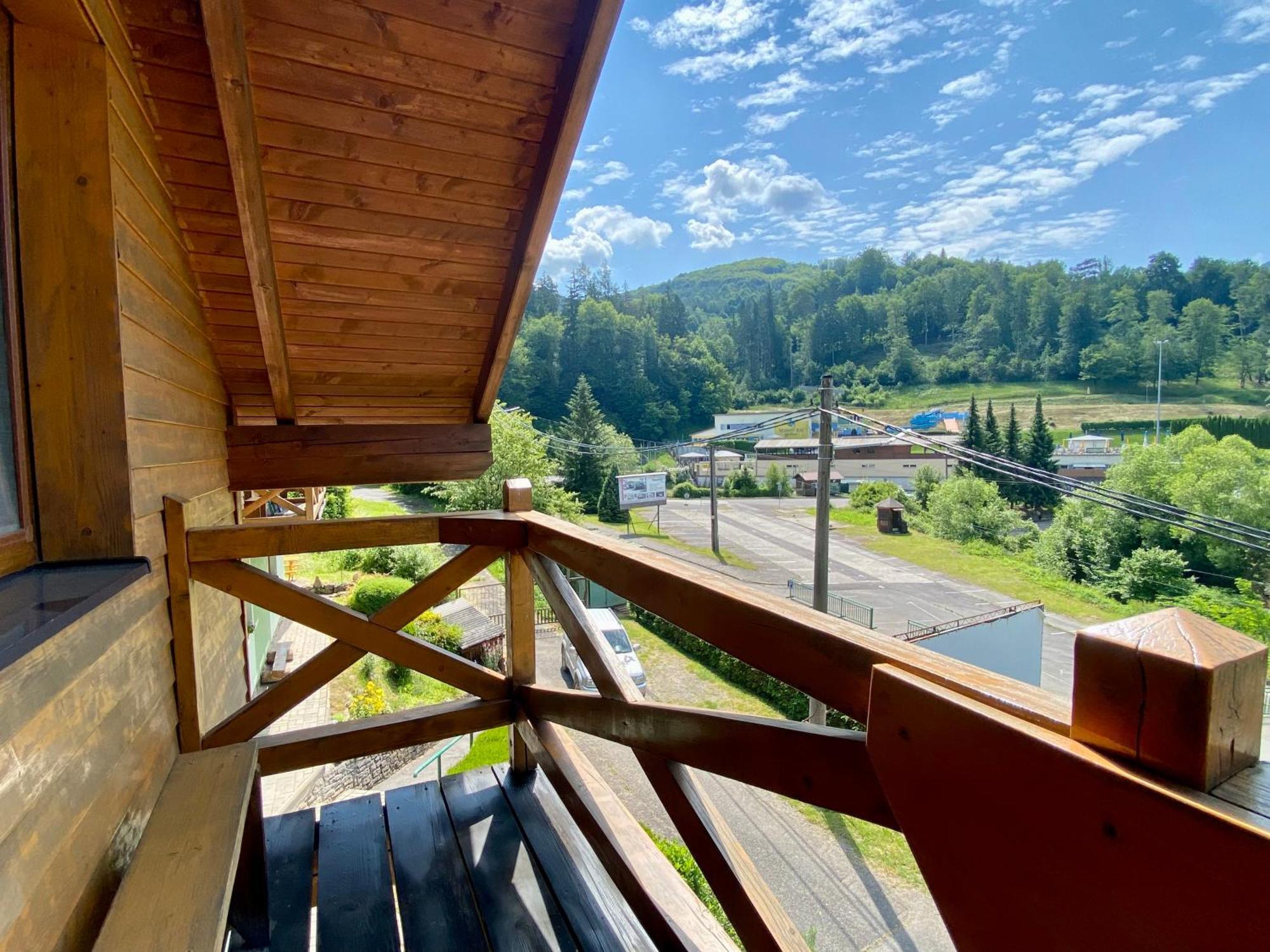 Apartmany Alma Vyhne Exteriör bild