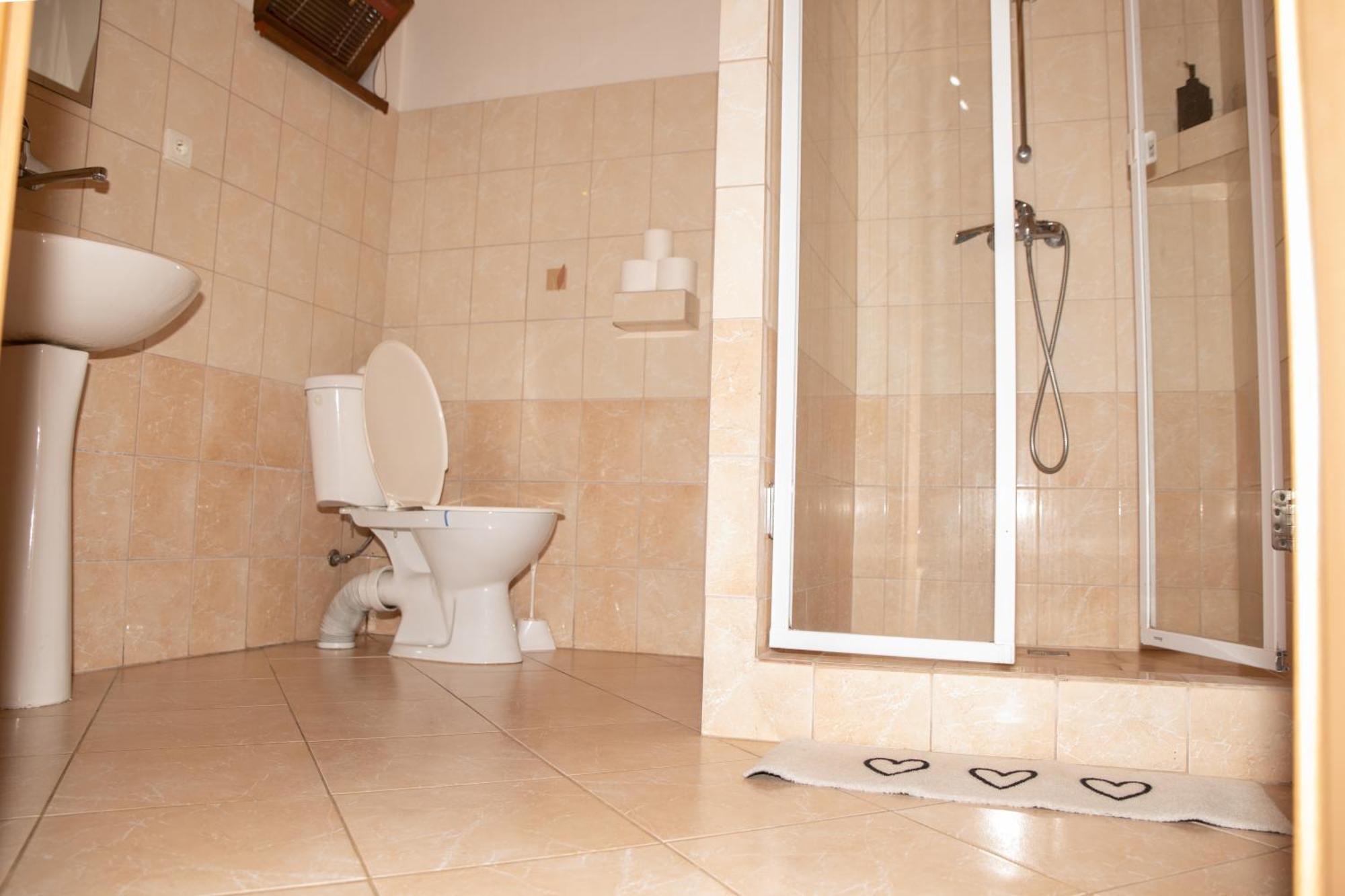 Apartmany Alma Vyhne Exteriör bild